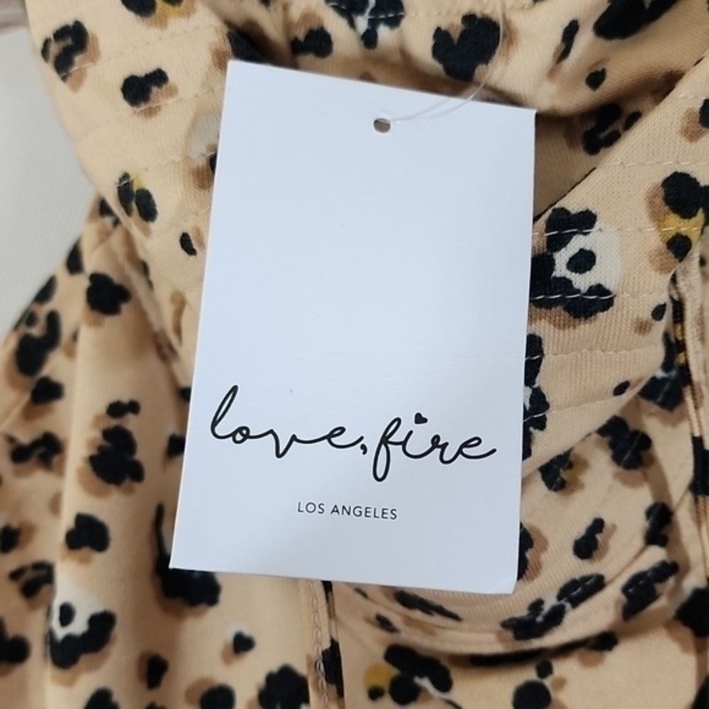 NWT Love Fire Animal Print‎ Sweatshirt Size X-Small - Picture 16 of 16